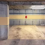 Boutique - Private Parking - Powered By Neo *